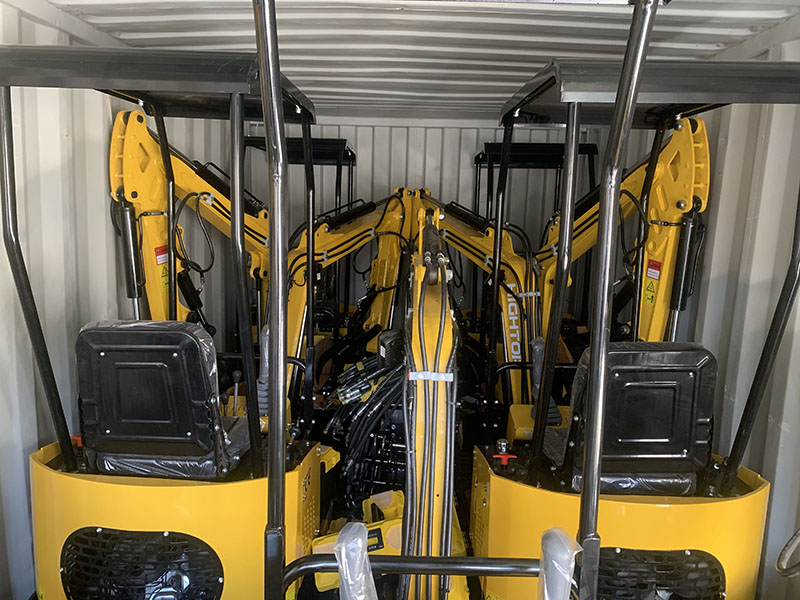 7 HT10B small excavators sent to Canada